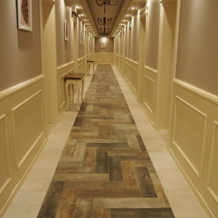 Le couloir qui mène à nos deluxe chambres