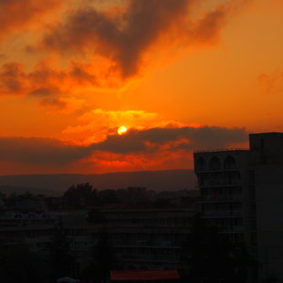 Coucher du Soleil derrière l'Hôtel 