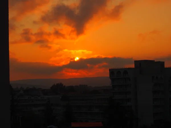 Coucher du Soleil derrière l'Hôtel 